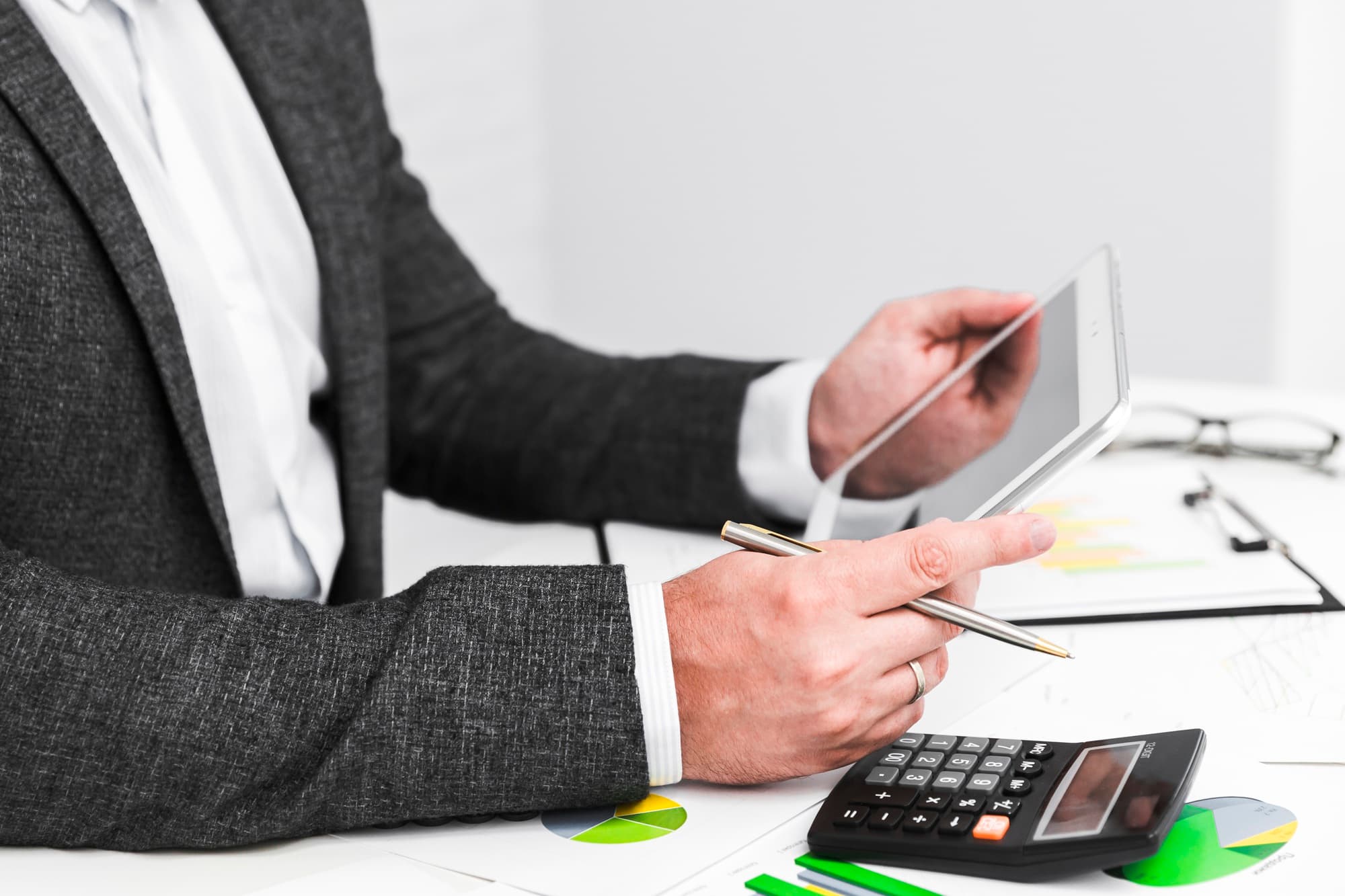Why Choose Accomate Global for Accounts Payable Services?
